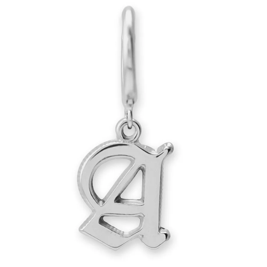 Brinco Argola Alfabeto Fonte Gothic Prateado