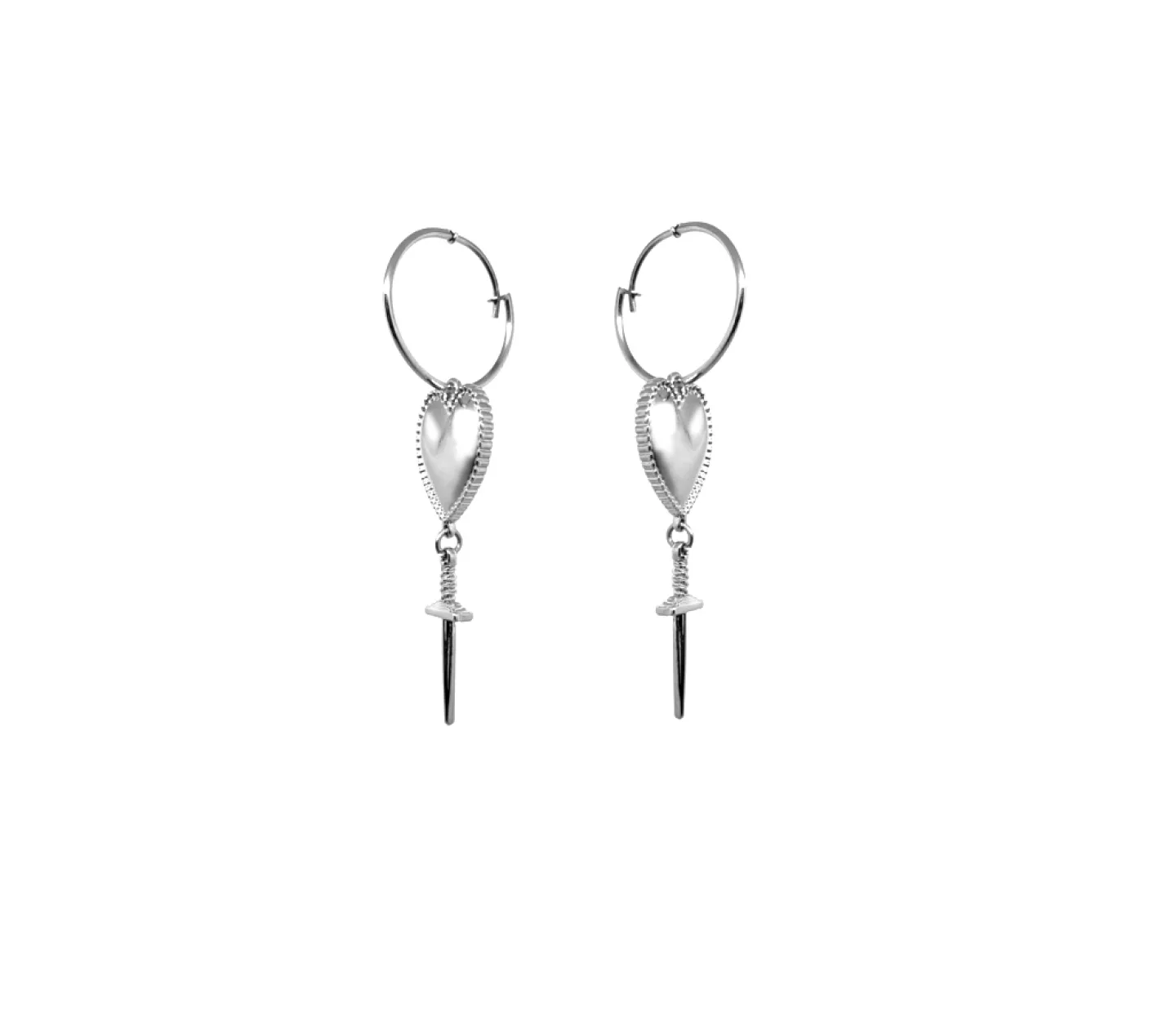 BRINCO ARGOLA 2,5CM HEART AND DAGGER - PRATEADO