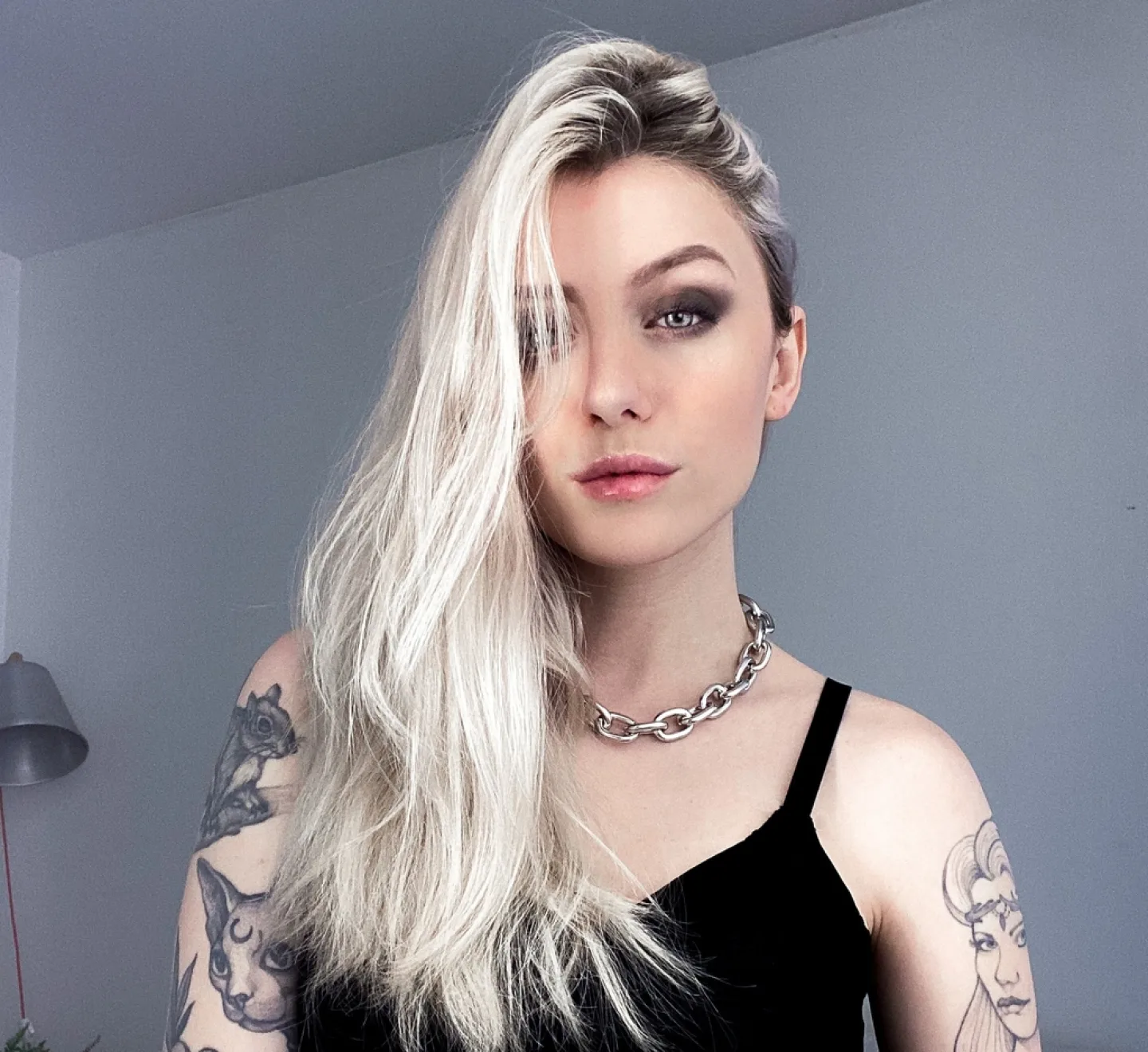COLAR / CHOKER CORRENTE CADEADO Cor:Preto Fosco