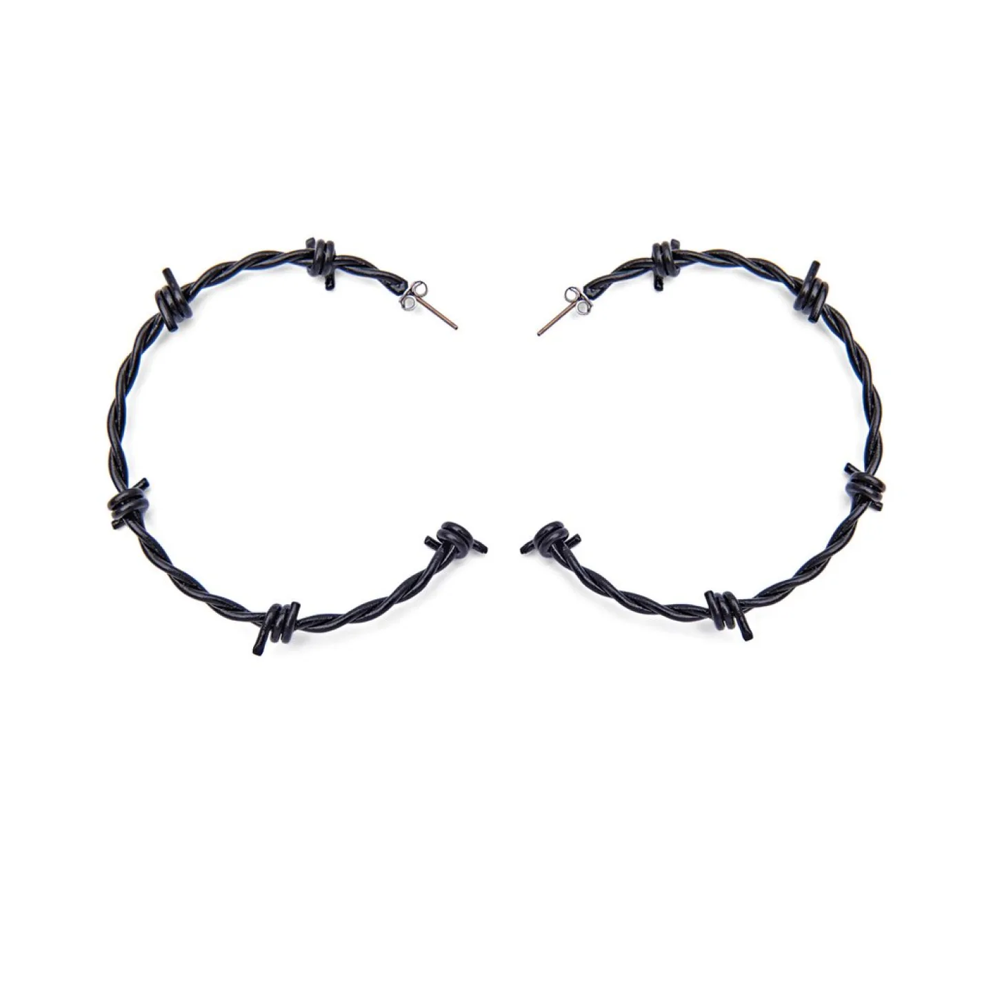BRINCO ARGOLA ARAME FARPADO 6CM - PRETO