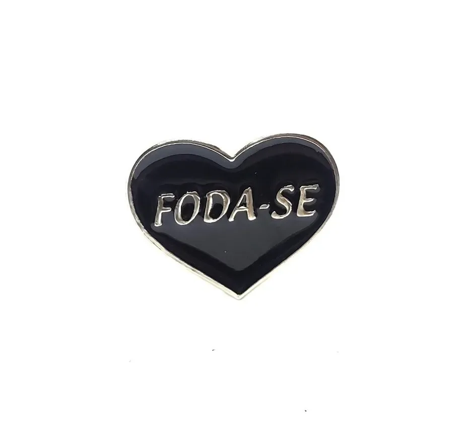 Pin De Metal Coração Fod*-se