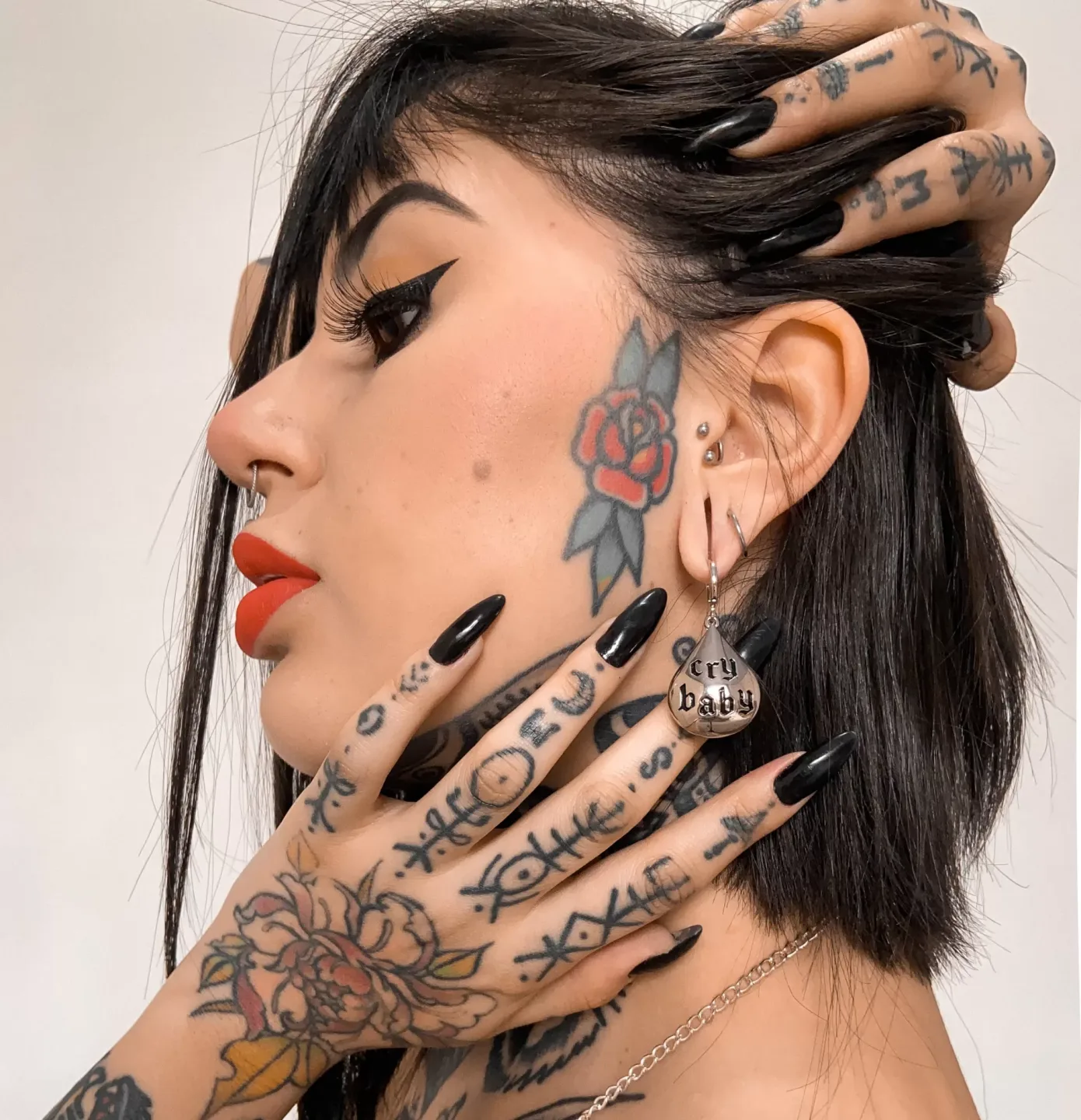 Brinco Cry Baby Prateado