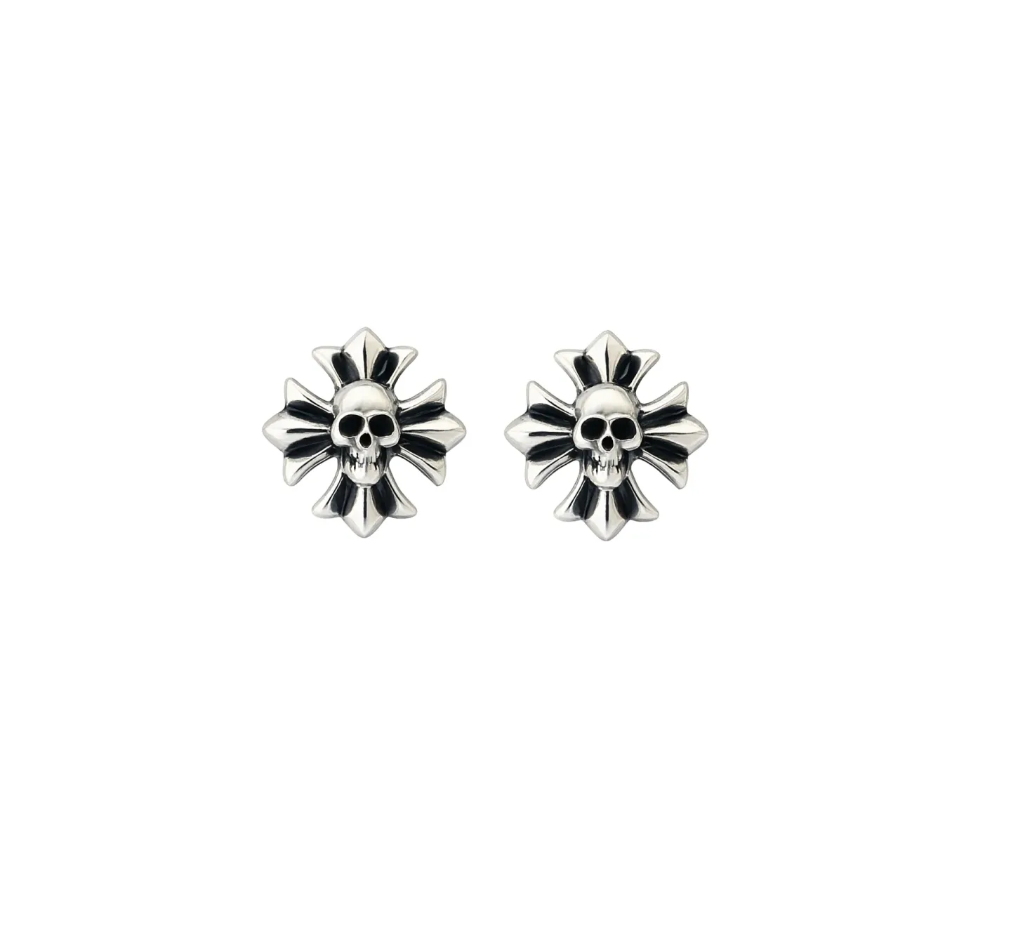 Brinco Stud Bloom Skull Prateado