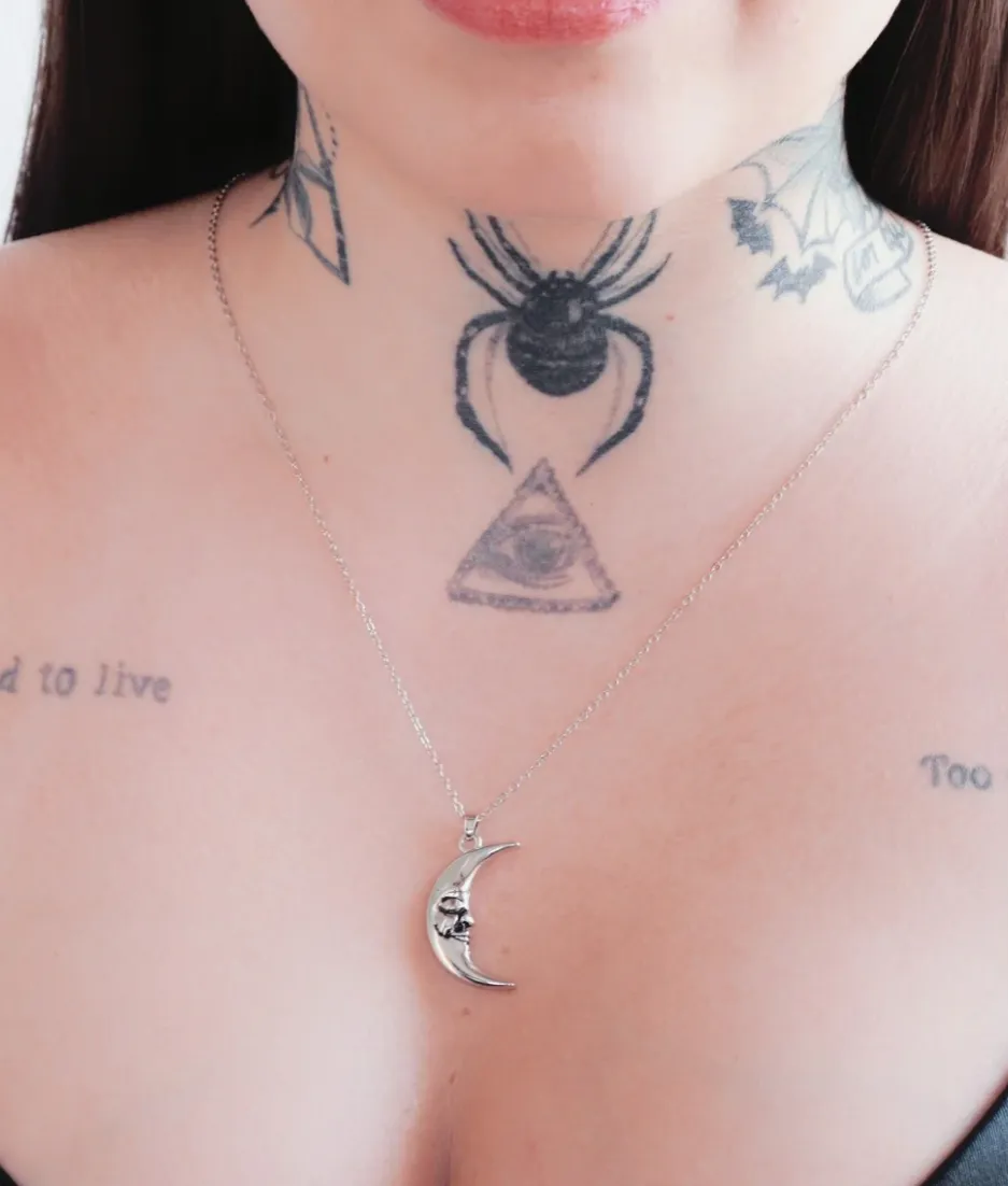 Colar Waning Moon Prateado