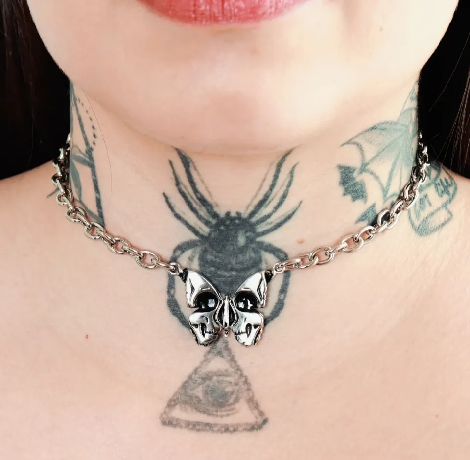Choker Corrente Butterfly Skull Prateado